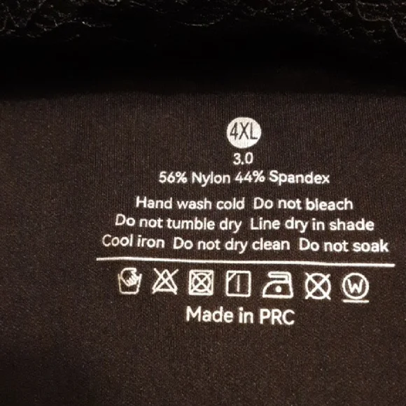 Elegant Black Lace Bra - Picture 2 of 8